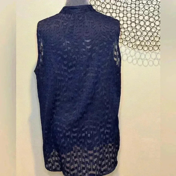 Ann Taylor - Sleeveless see through pattern shirt navy blue - Size Large - Picture 3 of 6
